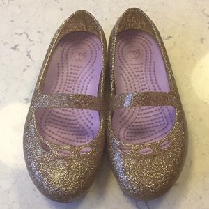 Girls Crocs Carlisa Gold Glitter Flats size 9